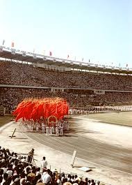 尼克-杨：亚历山大不能任由队友乱打，被马刺三杀太蹊跷了